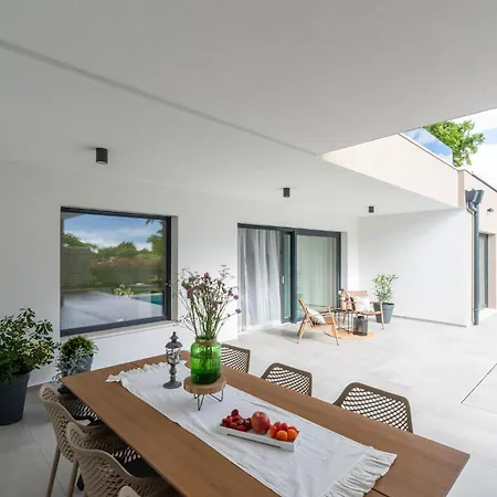 Boni Domini In - Haus Fuer 6 Personen ヴィラ Žminj