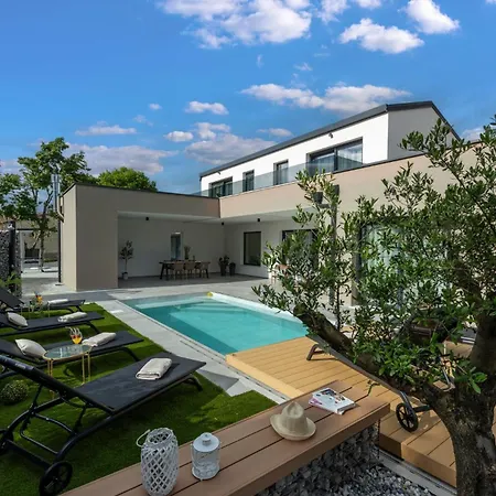 Boni Domini In - Haus Fuer 6 Personen Villa Žminj